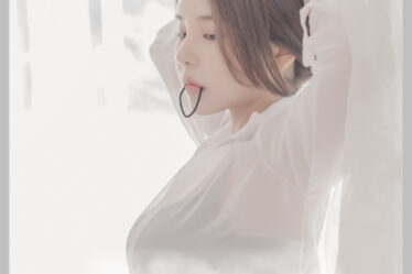 This is the sample picture from Zzyuri｜쮸리 - SAINT Photolife - See Through post. Click here to see image full size.