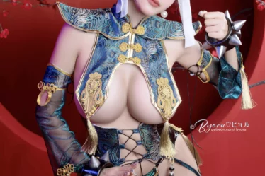 This is the sample picture from Byoru - Chun-Li post. Click here to see image full size.