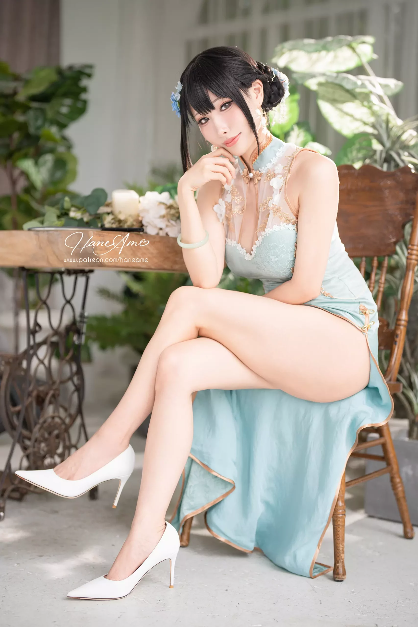 This is the sample picture from HaneAme雨波 - Original Jade Qipao post. Click here to see image full size.